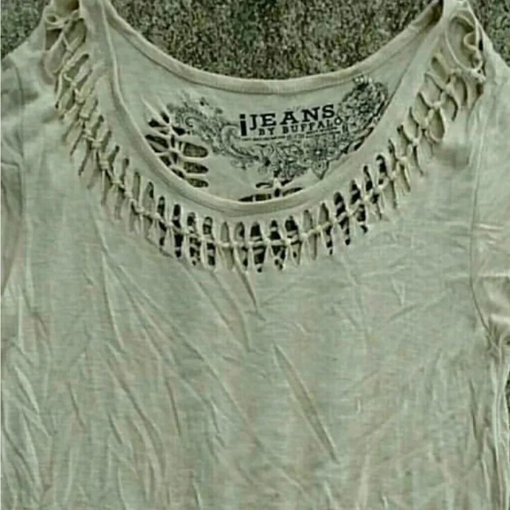 Buffalo Jeans destructed oversize tee. Size small - Picture 3 of 3